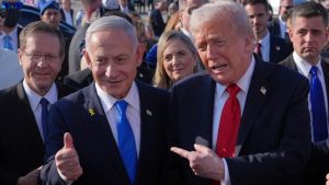 Senator AS: Donald Trump Ikuti Netanyahu Serang Iran Tanpa Rencana Perang | EQUITYWORLD SEMARANG