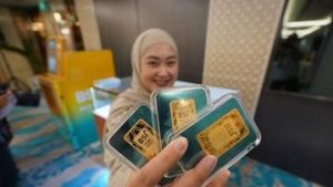 Harga Emas BSI Gold Turun ke Rp2,714 Juta per Gram Senin 27 April 2026 | EQUITYWORLD SEMARANG