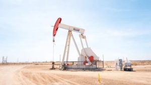 Harga Minyak Dunia Ambles 11 Persen Usai Iran Buka Selat Hormuz | EQUITYWORLD SEMARANG