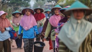 Hidupkan Semangat Kartini Masa Kini, Simak Cerita Ibu-ibu dari Pesisir Rembang Ini | EQUITYWORLD SEMARANG