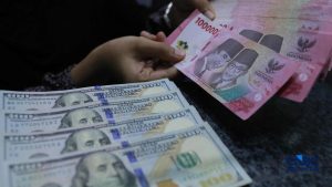 Nilai Tukar Rupiah Menguat Tipis, Dolar AS Turun ke Rp 17.185 | EQUITYWORLD SEMARANG
