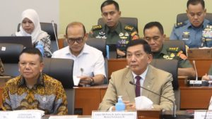 Menhan Sjafrie Akui AS Pernah Minta Izin Lintasi Wilayah Udara RI | EQUITYWORLD SEMARANG