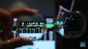 Pasar Modal RI Kena Gempur Segala Arah, OJK Soroti MSCI dan Timur Tengah | EQUITYWORLD SEMARANG