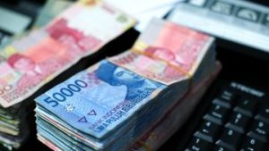 Rupiah Tertekan ke Rp17.596 per Dollar AS Jumat Sore | EQUITYWORLD SEMARANG