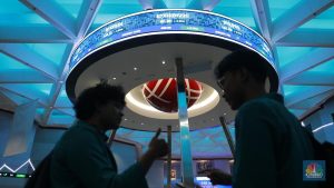 Breaking! IHSG Tiba-Tiba Ambruk 1,60%, Saham Konglo Balik Arah | EQUITYWORLD SEMARANG