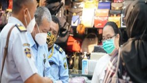 Dominasi Barang Palsu China Ancam Perdagangan Global | EQUITYWORLD SEMARANG