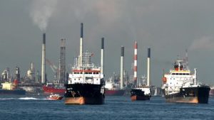 Harga Minyak Melambung ke US$81 Gegara Iran Walk Out dari Negosiasi AS | EQUITYWORLD SEMARANG
