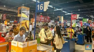 RI Beruntung Punya Ekonomi Solid, Konsumsi Masyarakat Jadi Penyelamat! | EQUITYWORLD SEMARANG