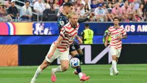 Terpopuler: Amerika Serikat Didiskualifikasi dari Piala Dunia 2026, Gelandang Turki Nama Betawi Tak Bisa Bela Indonesia | EQUITYWORLD SEMARANG