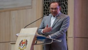 PM Anwar Ibrahim Akan Sampaikan Kerugian Investasi Dana Pensiun PNS Malaysia di Startup RI ke Parlemen | EQUITYWORLD SEMARANG