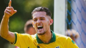 Tak Disangka! Justin Hubner Disamakan dengan Robin van Persie, Responsnya Malah Bikin Garuk-garuk Kepala | EQUITYWORLD SEMARANG